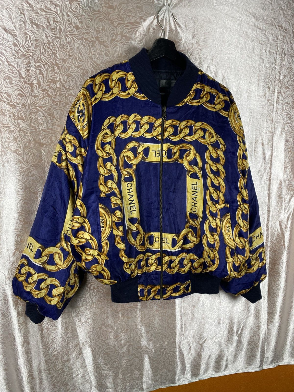 Vintage Vintage Baroque Chain Print Bomber Chanel Inspired Y2K Size US L / EU 52-54 / 3 - 5 Thumbnail