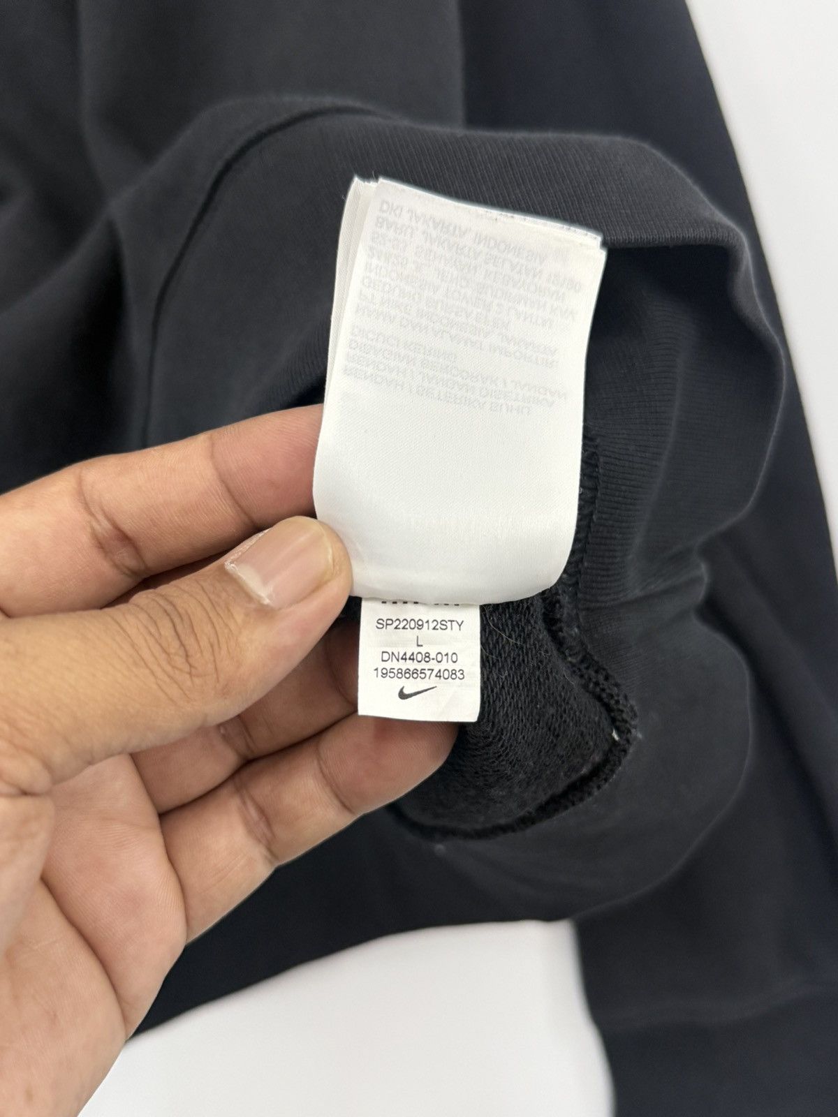 Nike 🔥 NIKEWORLD TOUR CREWNECK SWEATSHIRT - L Size US M / EU 48-50 / 2 - 13 Thumbnail
