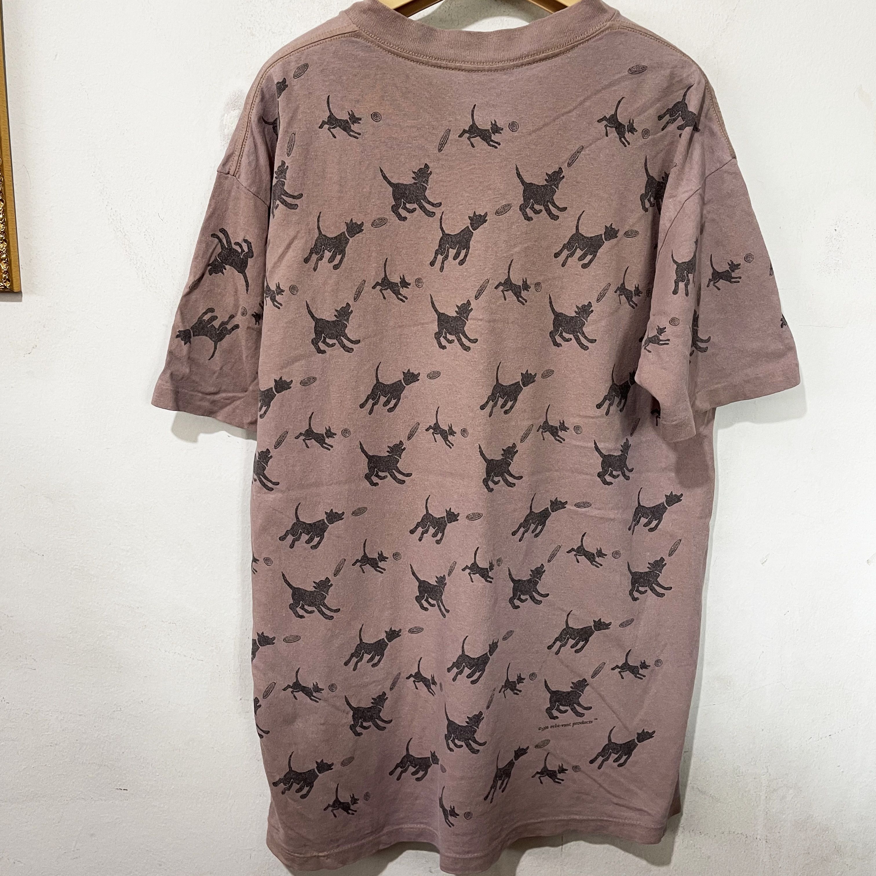 Vintage Vintage 1996 Dog Frisbee All Over Print T-Shirt Size US L / EU 52-54 / 3 - 3 Thumbnail