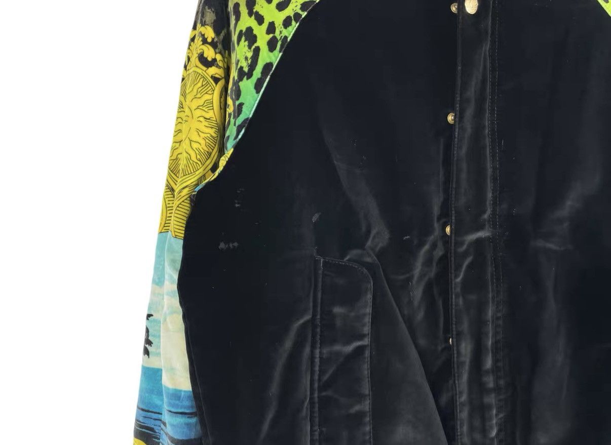 Versace Versace x H&M Bomber Velvet Raglan Pattern Jacket J31 Size US M / EU 48-50 / 2 - 5 Thumbnail