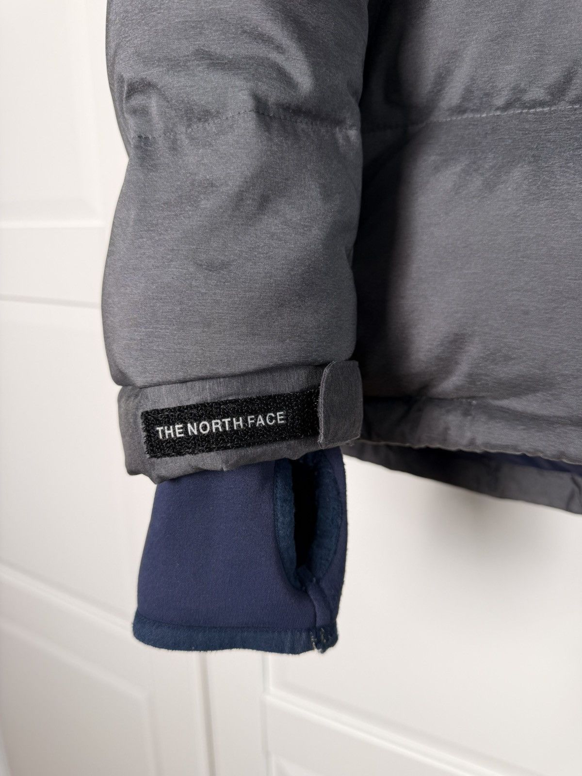 The North Face The North Face Puffer Jacket Grey - Size L Size US L / EU 52-54 / 3 - 4 Thumbnail