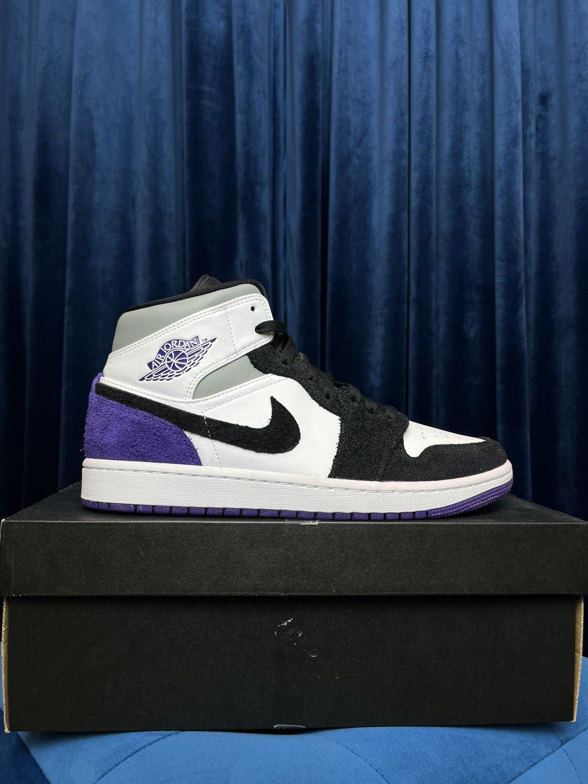 Mid Se Black Jordan Suede Mid Se Black And White Suede Jordan Air