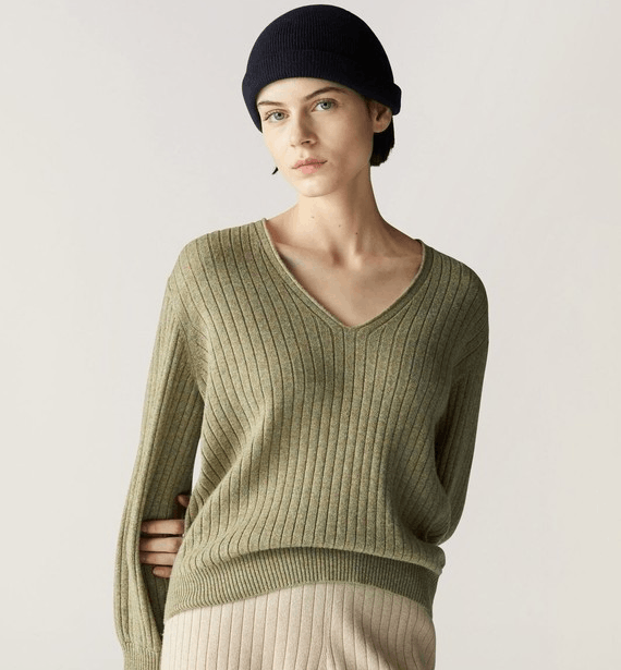 Loro Piana o1w1db10724 Maras Cashmere V-Neck Sweater in Moss Green Size XS / US 0-2 / IT 36-38 - 4 Thumbnail