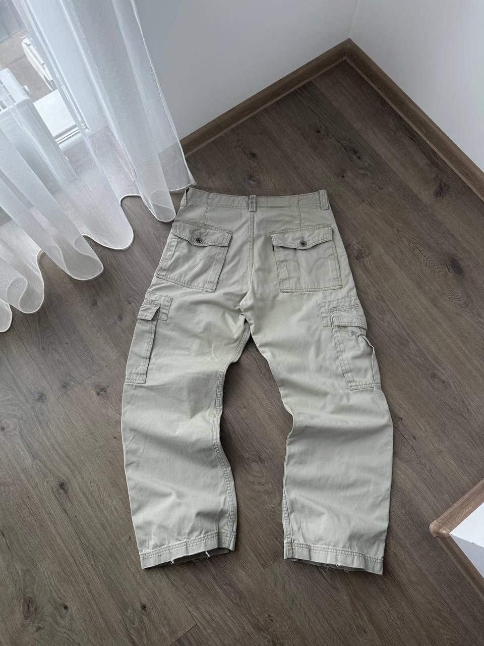 Vintage Levis White Baggy Cargo Pants