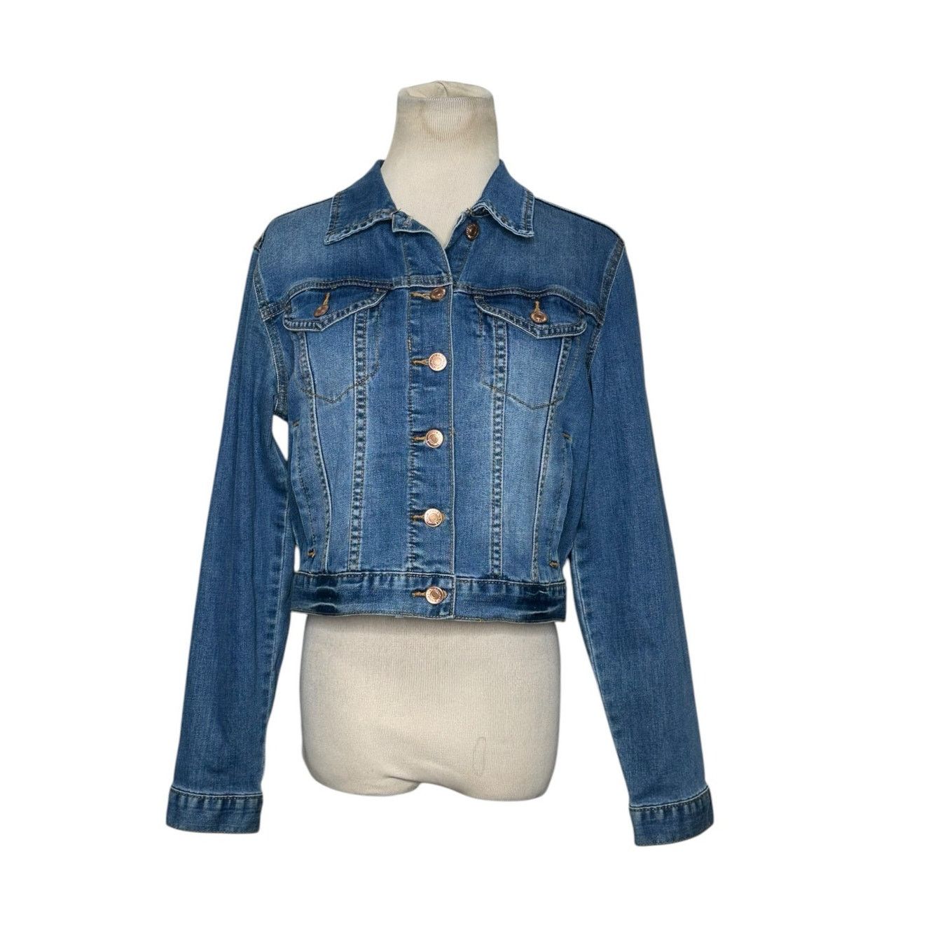 Forever 21 Forever 21 blue denim long sleeves button jean jacket size M Size M / US 6-8 / IT 42-44 - 1 Thumbnail