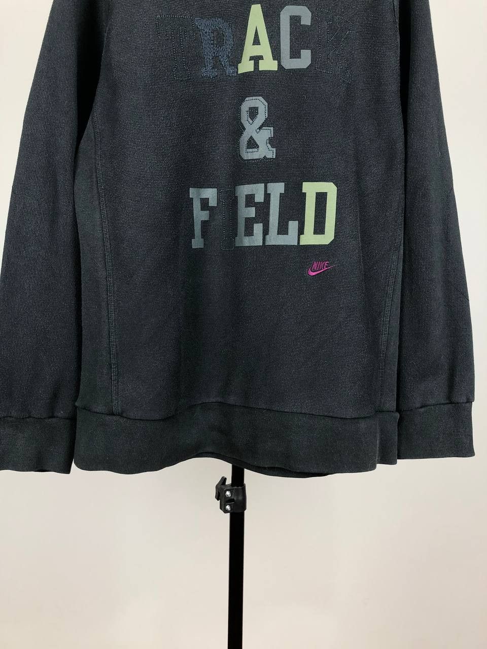 Nike Nike Sweatshirt Crewneck Vintage Center Logo size XL Size US XL / EU 56 / 4 - 3 Thumbnail