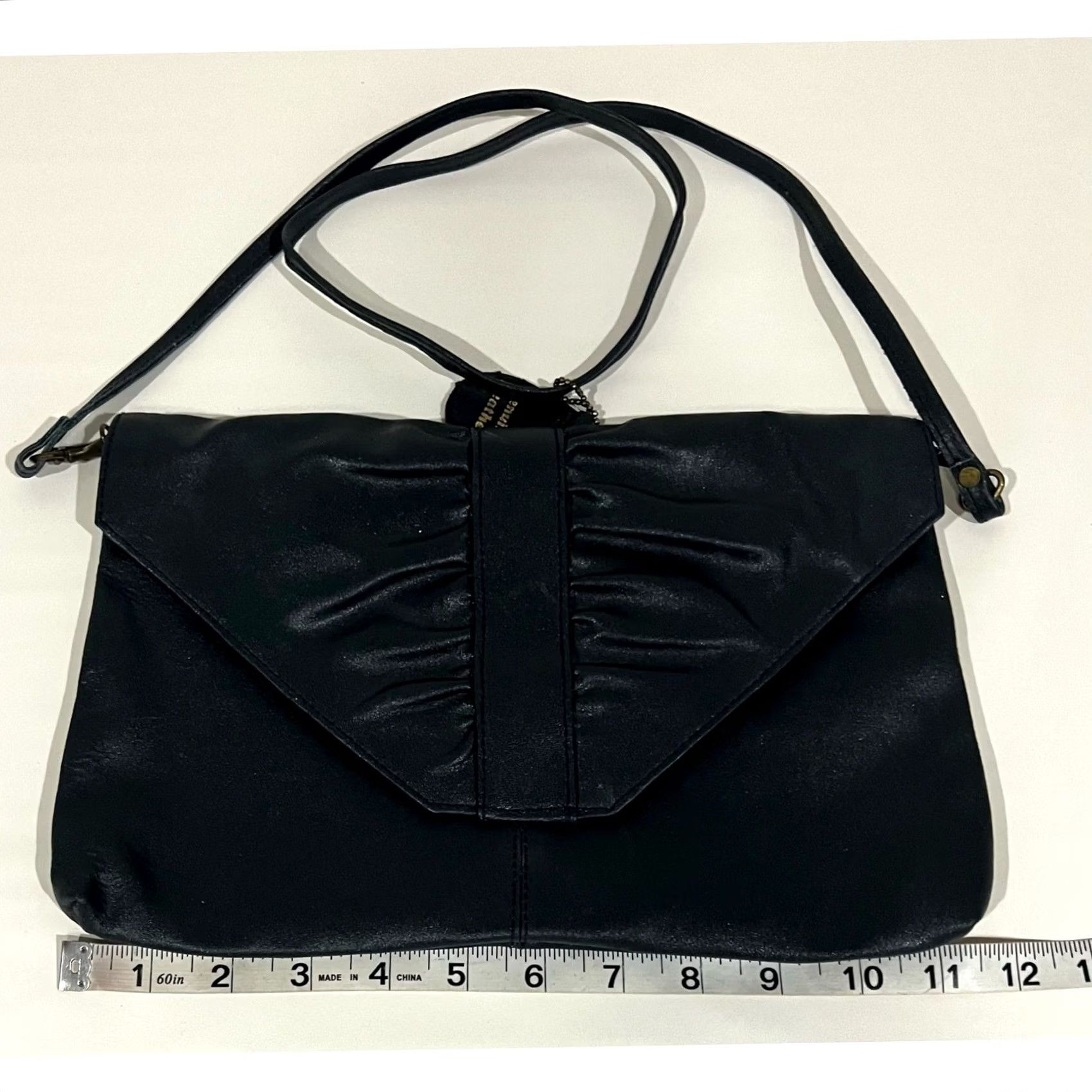 Vintage VINTAGE 90s Leather Purse Black Clutch Shoulder Bag Envelope Snap Ruched Front Women Leather Clutch Mens Womens Budgets Size ONE SIZE - 6 Thumbnail