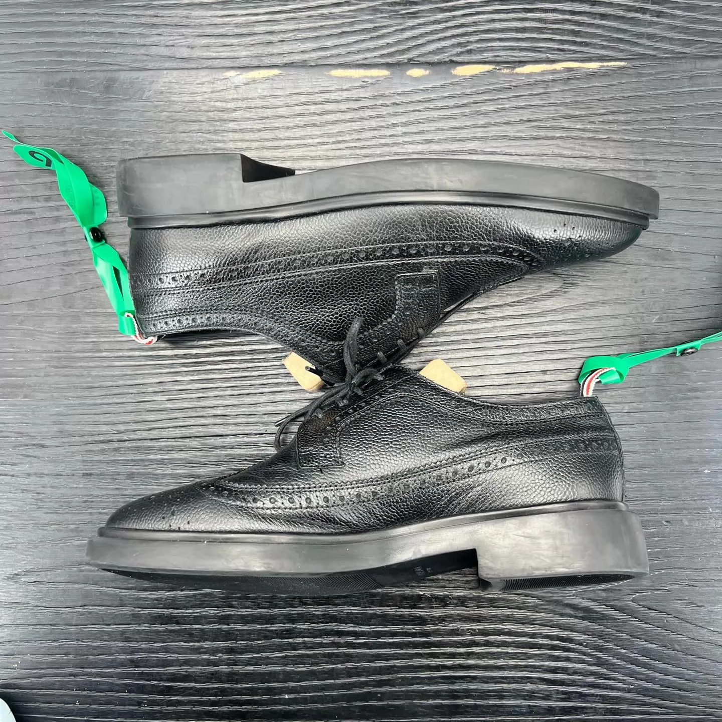 Thom Browne tb black carved leather dress shoes 39 Size US 6 / EU 39 - 3 Thumbnail