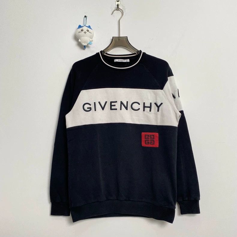 Givenchy Givenchy Paris Large Logo Hoodie 2505-Nextarrow Size US S / EU 44-46 / 1 - 1 Thumbnail
