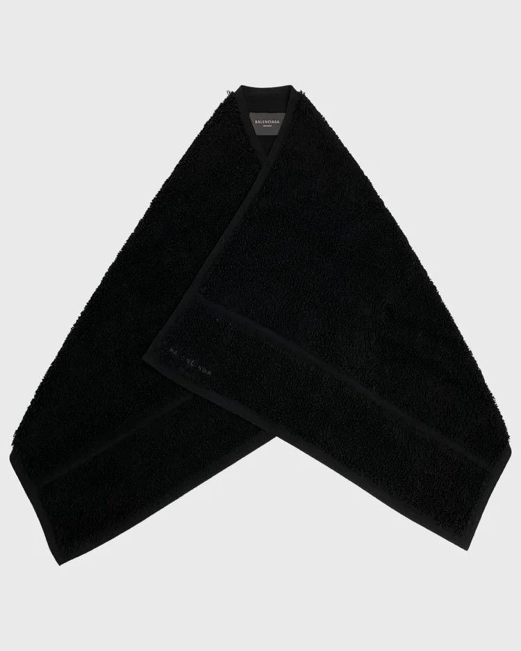 Balenciaga o1bcso1str1024 Size: OS / Wool Knit Towel in Black Size ONE SIZE - 1 Thumbnail
