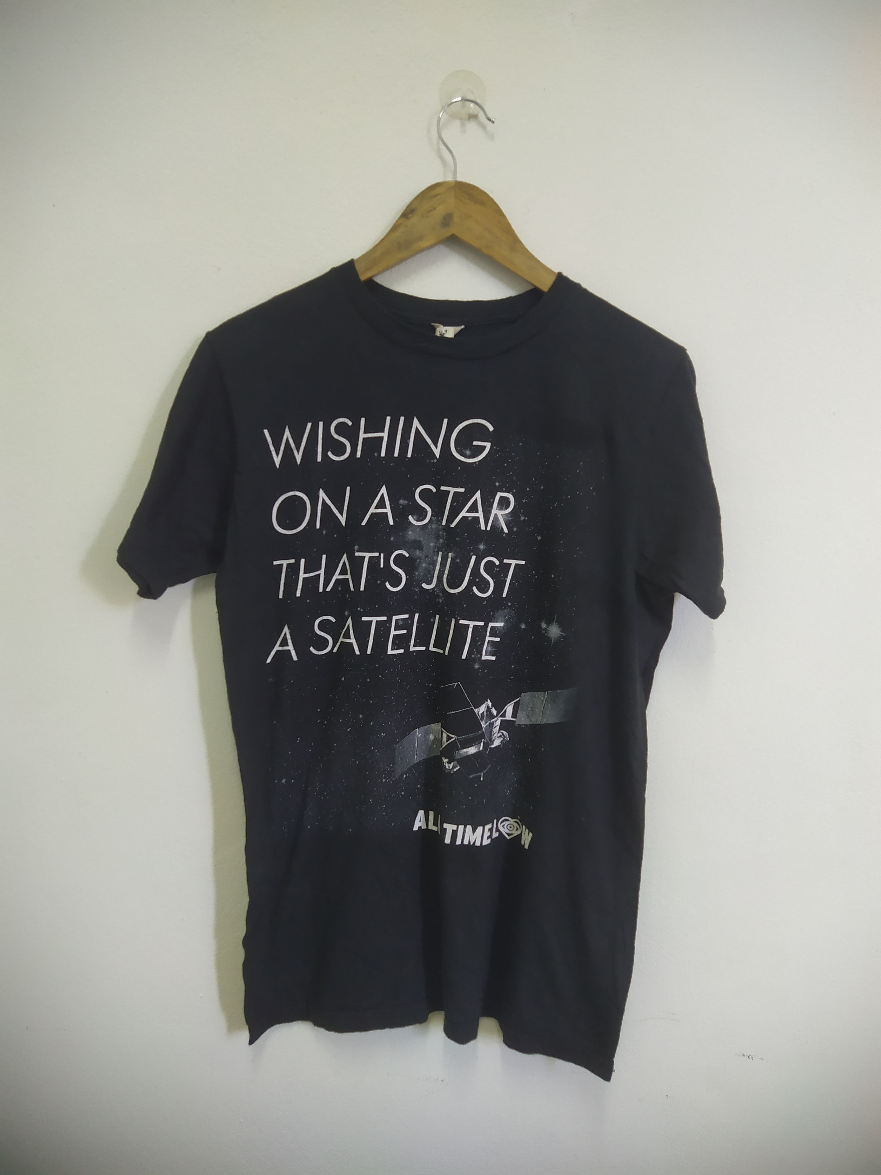 Band Tees 💥Bay Island Tag All Time Low Pop Punk Genres Size US M / EU 48-50 / 2 - 1 Thumbnail