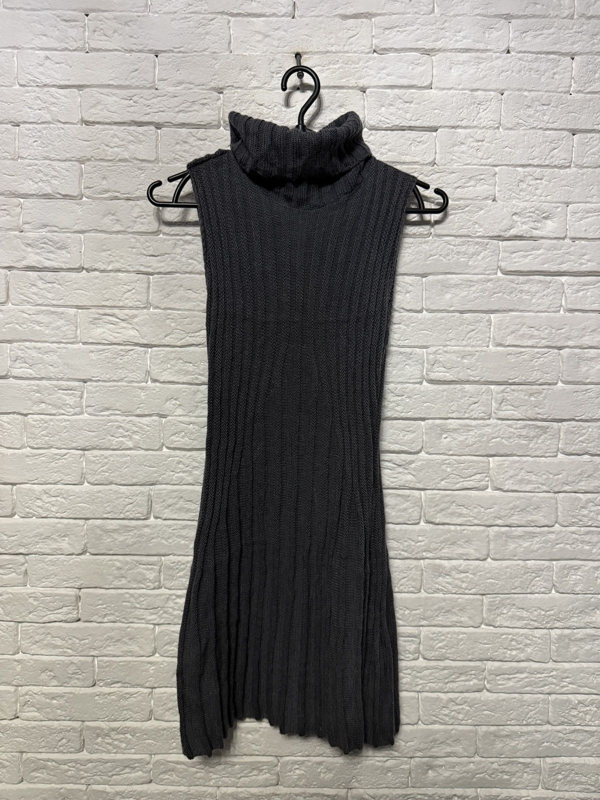 Sarah Pacini Sarah Pacani Knit Turtleneck Sleevless Dress Italy Made OS Size ONE SIZE - 1 Thumbnail