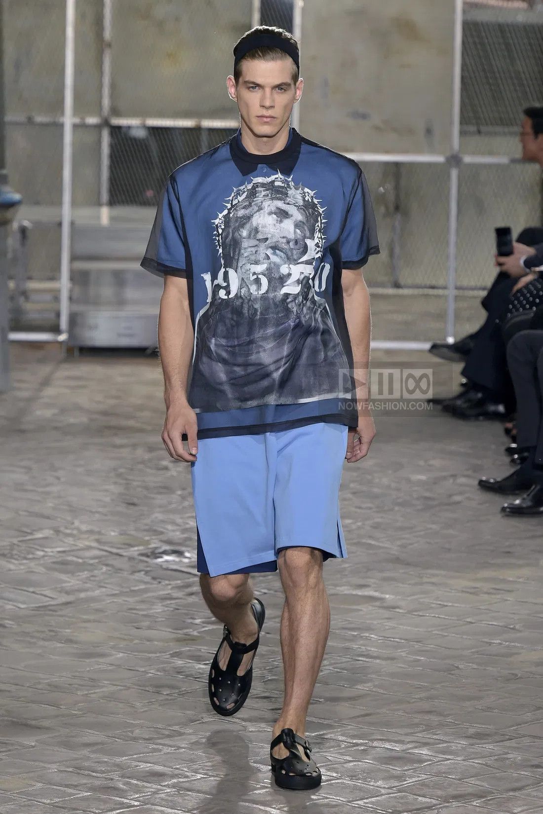 Givenchy Givenchy SS16 Jesus 19520 Tee Size US L / EU 52-54 / 3 - 2 Thumbnail