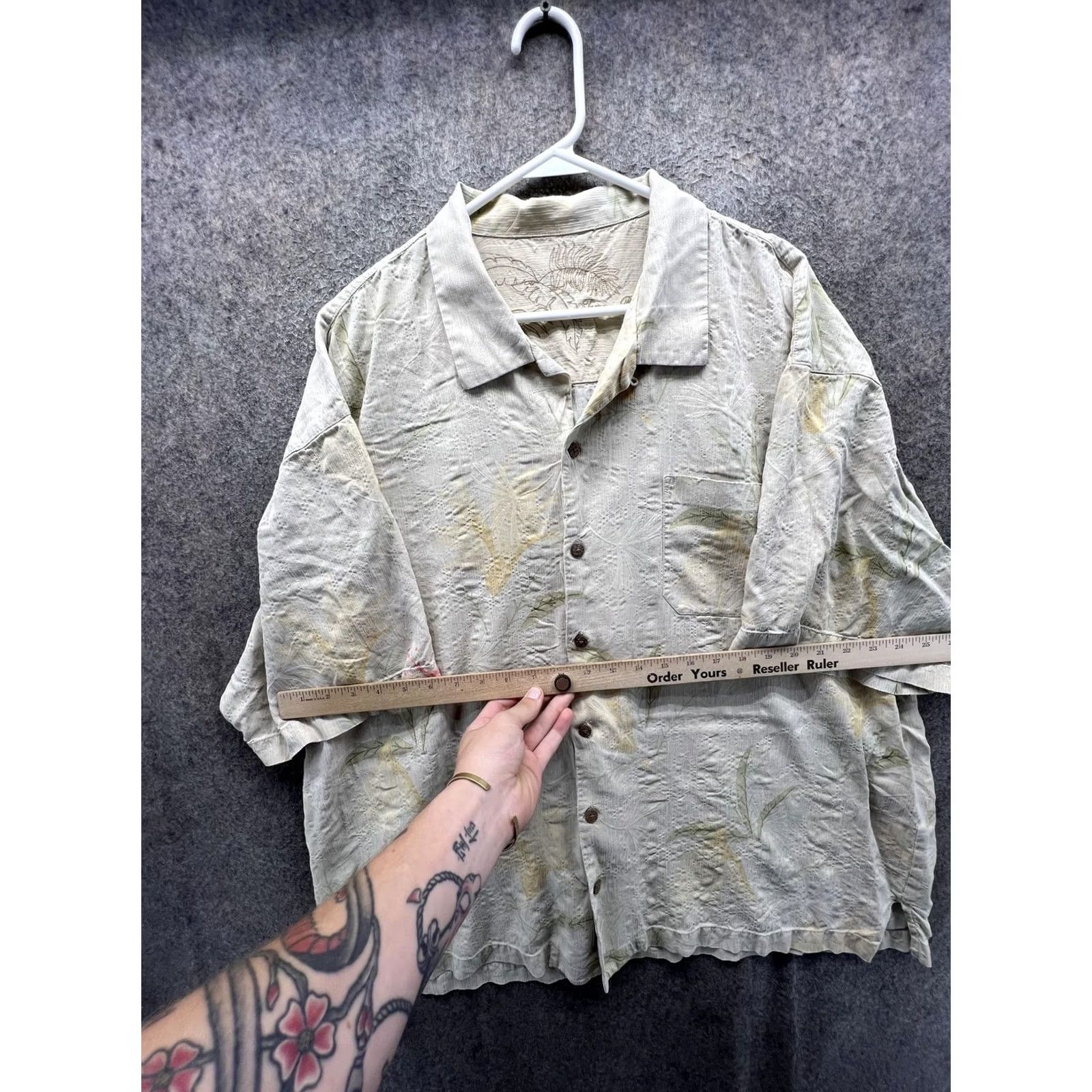Tommy Bahama Tommy Bahama Shirt Mens XL Beige Floral Silk Hawaiian Short Sleeve Button Front Size US XL / EU 56 / 4 - 5 Thumbnail