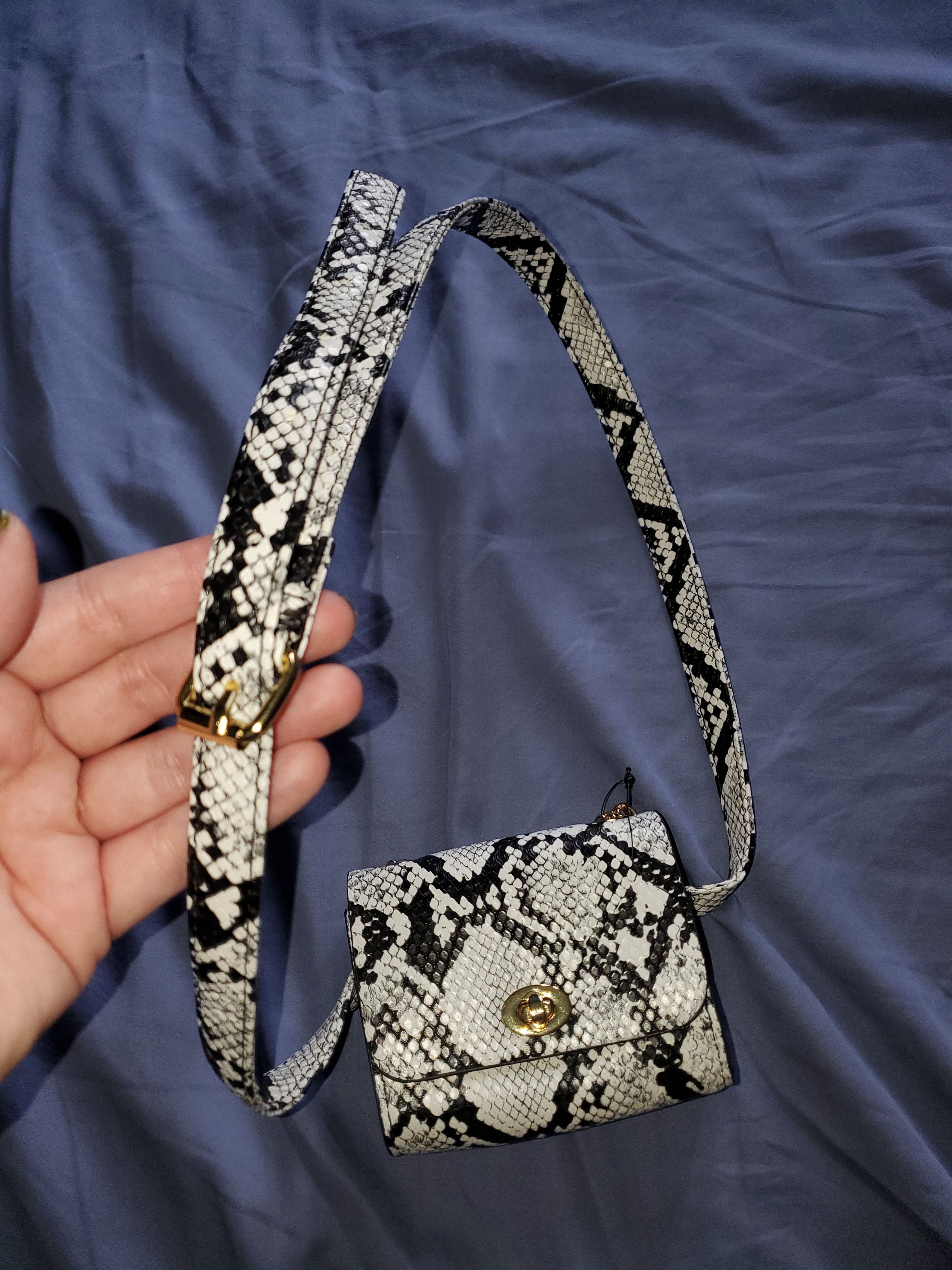 Other *NWOT* B + W Faux Snake Skin Mini Belt Bag/Shoulder Bag Size ONE SIZE - 3 Thumbnail