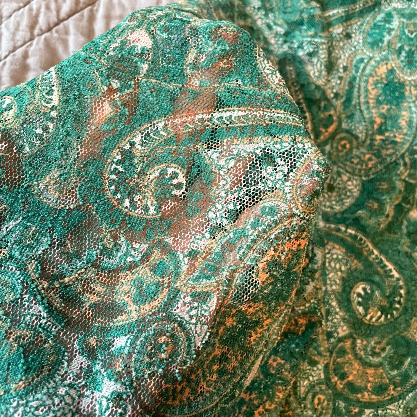 Vintage Susan Graver Style Tunic Top Womens Lace Green Paisley Bohemian Shirt Versatile Adult Regular Sleeve 3/4 Casual/Office Shoes Size L / US 10 / IT 46 - 7 Thumbnail