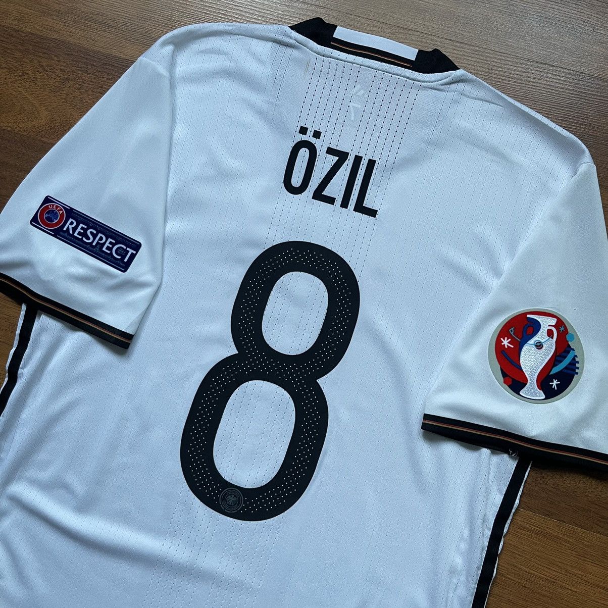 Adidas × Vintage GERMANY ADIDAS ADIZERO 2016 EURO HOME JERSEY #8 OZIL Size US L / EU 52-54 / 3 - 11 Thumbnail