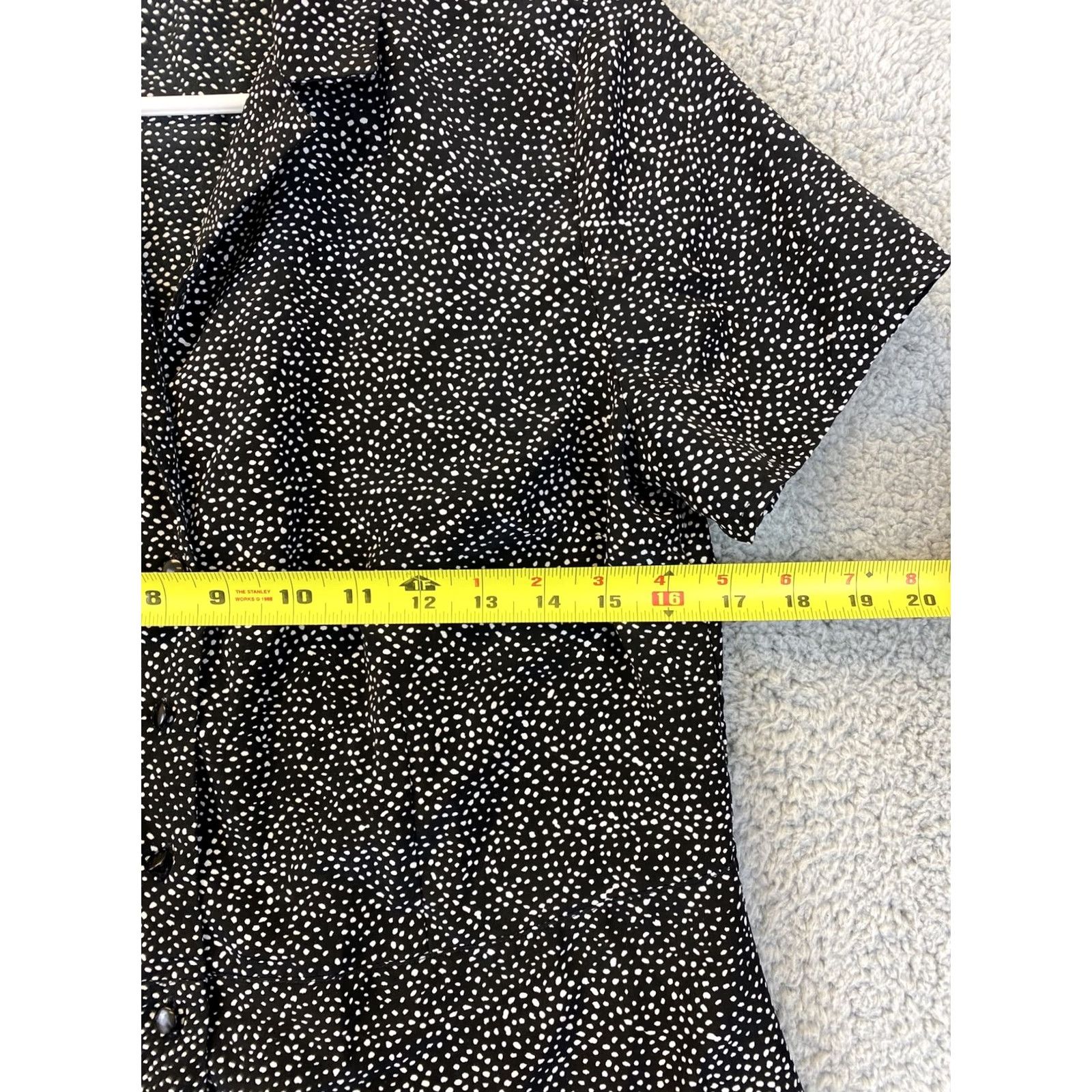Vintage Karen Scott Button Shirt Blouse Women’s Size M Black Teal Polka Dot Short Sleeve Collared Button Front Casual Modern Feminine Womens Size M / US 6-8 / IT 42-44 - 4 Thumbnail