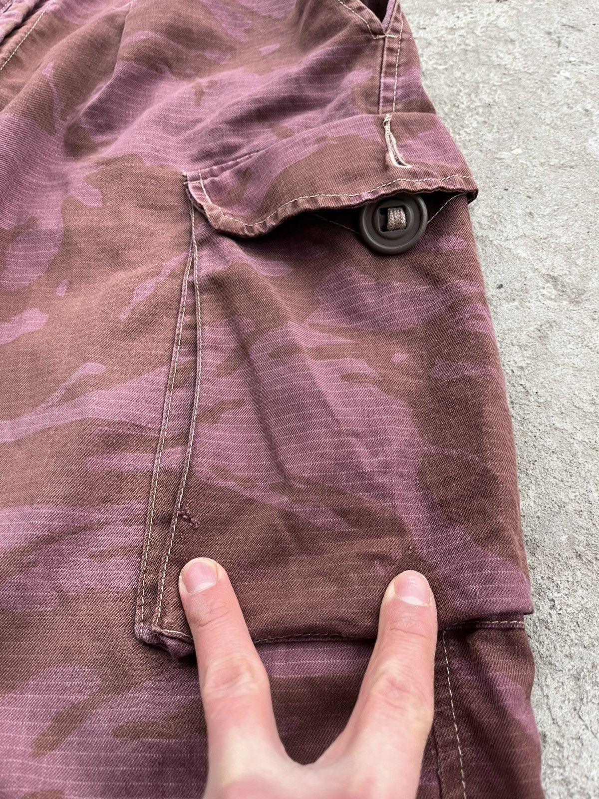 20471120 × If Six Was Nine × Le Grande Bleu (L.G.B.) 💥 Vintage Bondage Red Camo Multipocket Cargo Pants Y2K Baggy Size US 30 / EU 46 - 8 Thumbnail