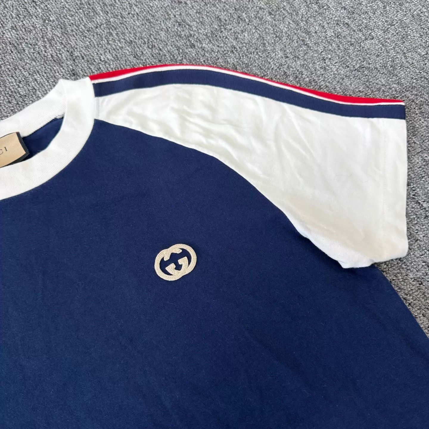 Gucci Gucci Colorblock Embroidered Logo Drop-shoulder Tee M 99N Size M / US 6-8 / IT 42-44 - 4 Thumbnail
