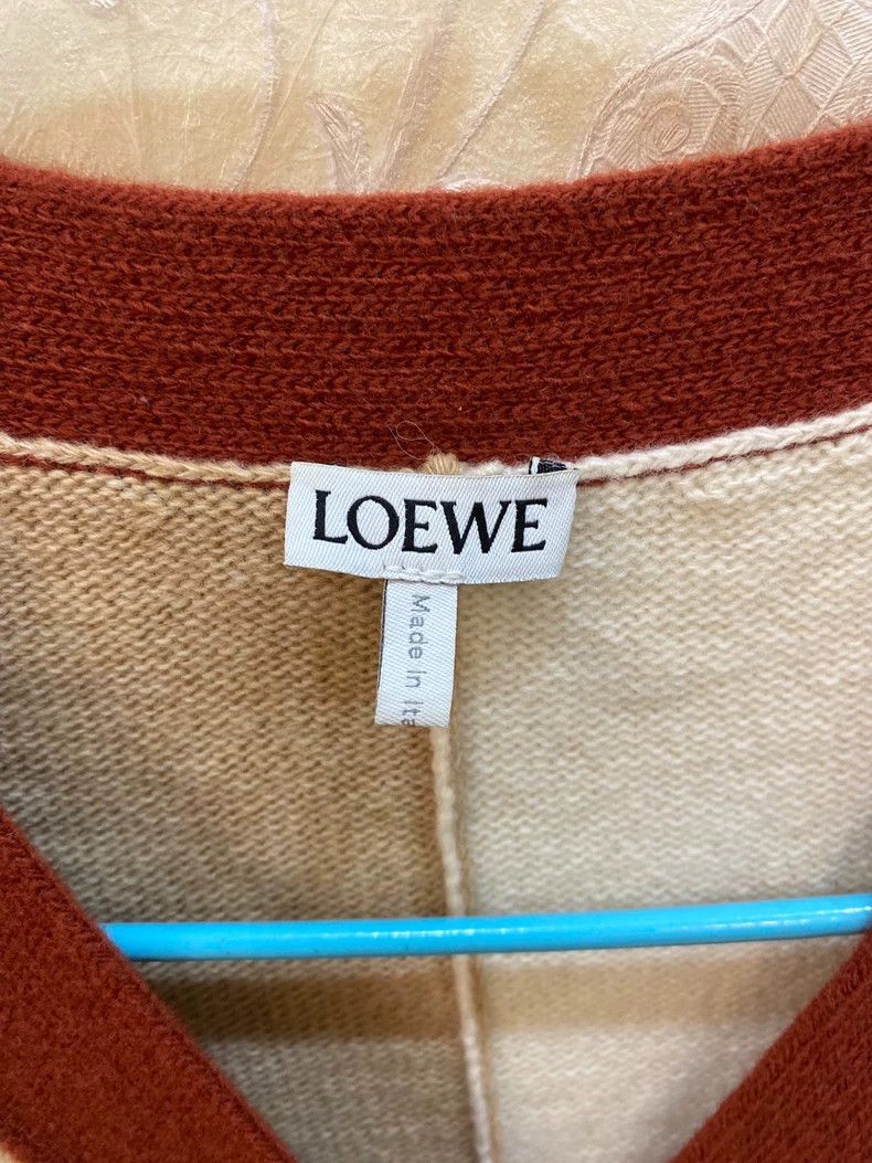Loewe LOEWE Anagram Asymmetric Wool Knit Open Weave in beige Size XS / US 0-2 / IT 36-38 - 3 Thumbnail