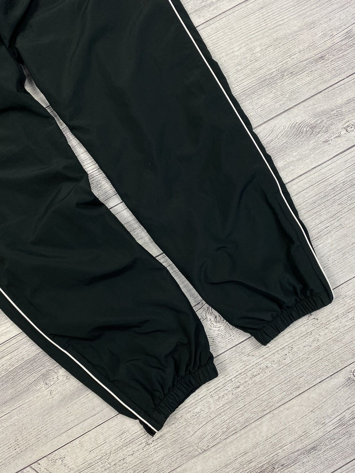 Nike Nike Vintage Nylon Pants Swoosh Drill Y2K Size M Size US 32 / EU 48 - 2 Thumbnail