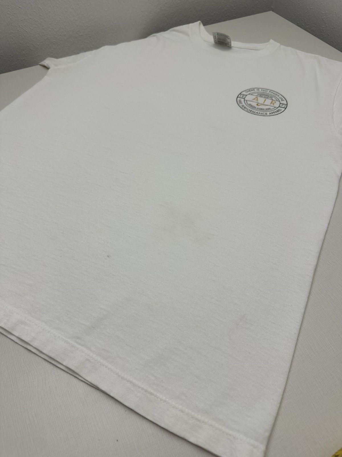 Nike Vintage 90s Nike There Is No Finish Line Round Logo Tshirt M Size US M / EU 48-50 / 2 - 9 Thumbnail
