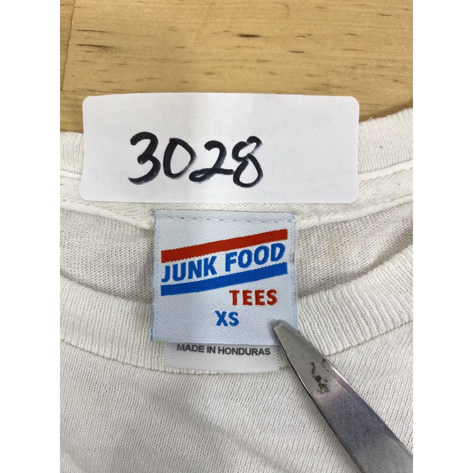 Junk Food Junk Food Budweiser T-Shirt White XS Short Sleeve Crew Neck Logo 90s Beer Beach Mens Size US XS / EU 42 / 0 - 4 Thumbnail