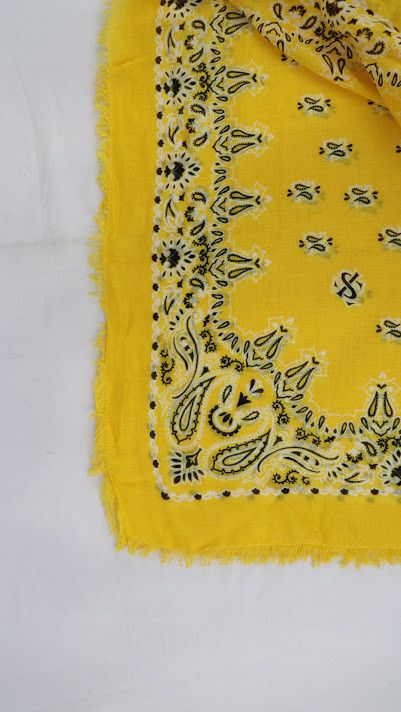 Saint Laurent Paris o1rshd1 Size: OS / Grand Rectangle Bandana Scarf in Yellow Size ONE SIZE - 2 Thumbnail
