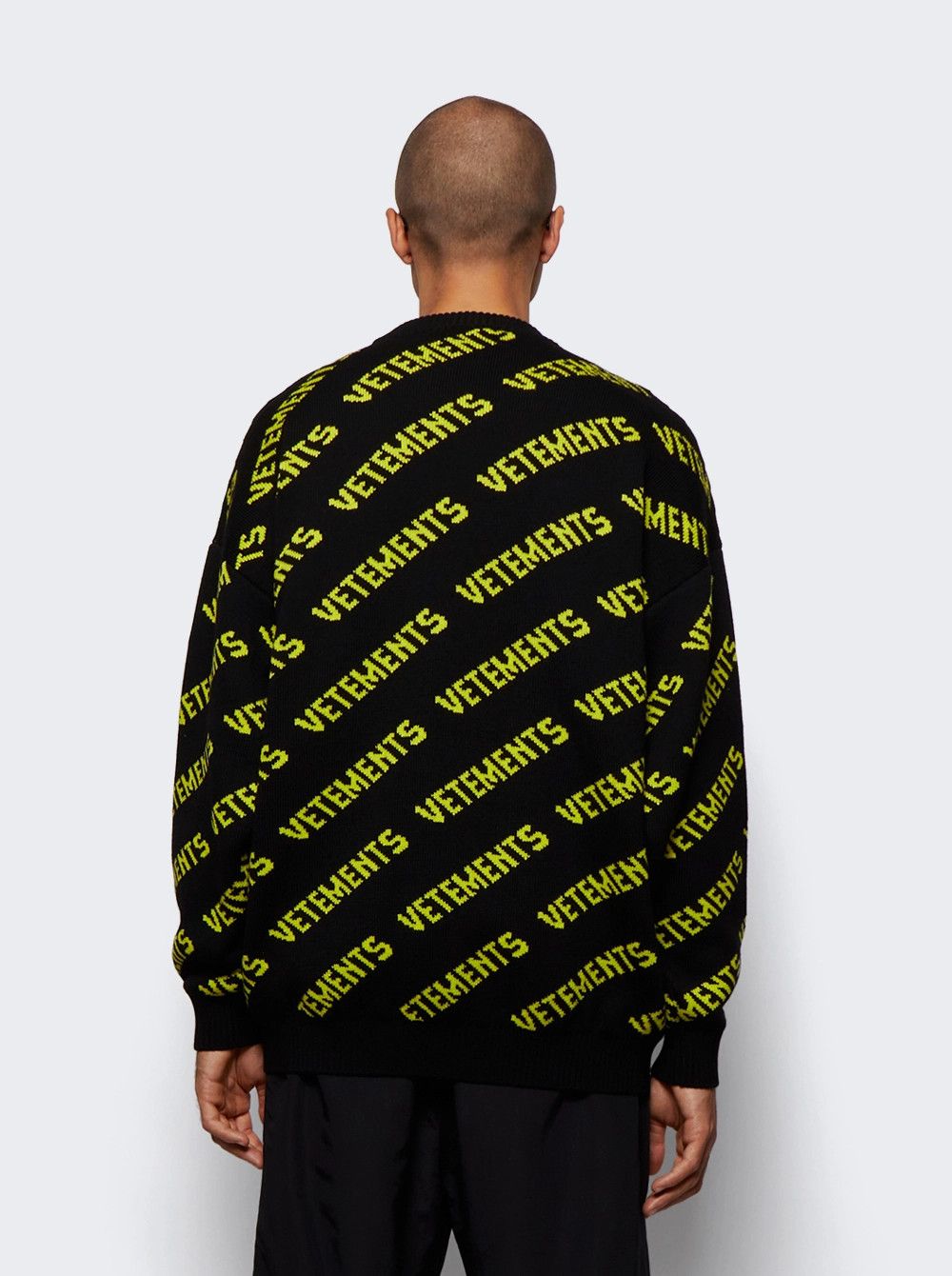 Vetements RARE Neon All Over Monogram Pattern Logo Knit Fine Wool FW22 Size US S / EU 44-46 / 1 - 17 Thumbnail