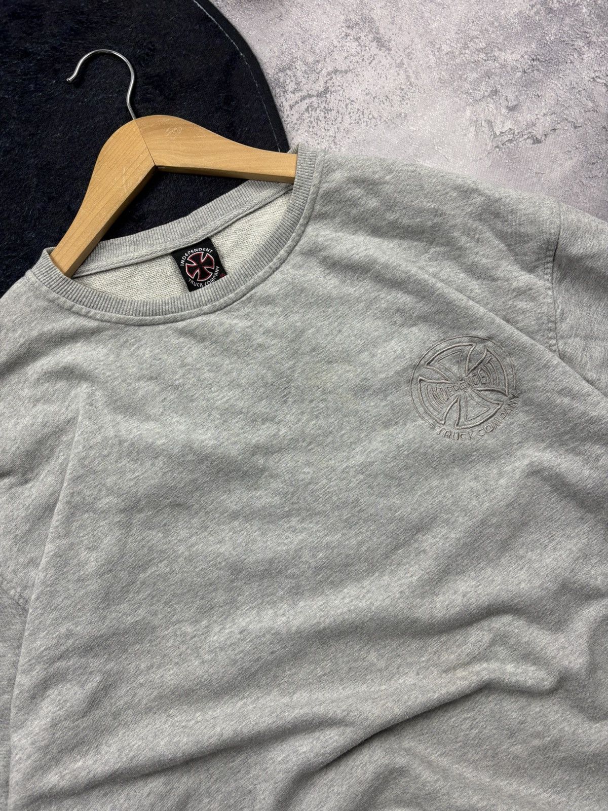 Independent Truck Co. INDEPENDENT Truck Company Vintage Big Logo Sweatshirt Rare Size US XL / EU 56 / 4 - 4 Thumbnail