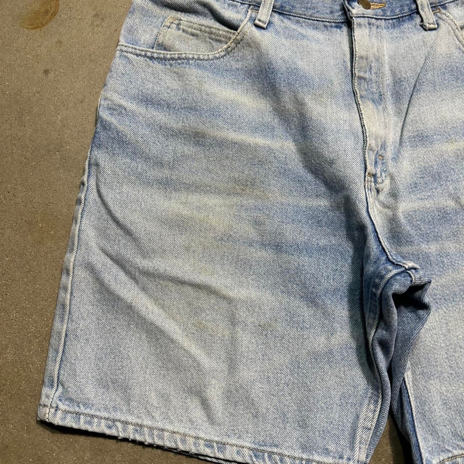 Lee Riders By Lee Light Wash Blue Denim Jean Shorts Baggy Jorts Size US 36 / EU 52 - 4 Thumbnail
