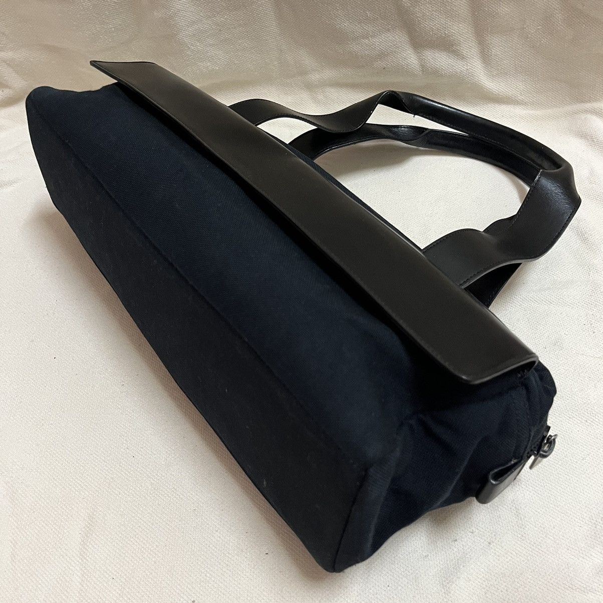 Helmut Lang × Japanese Brand × Vintage Authentic Helmut Lang Leather Shoulder Bag Size ONE SIZE - 4 Thumbnail