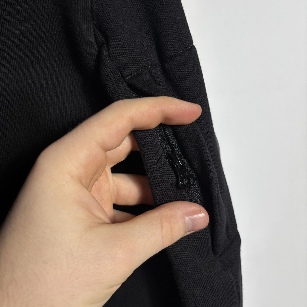 C.P. Company C.P. Company zip black sweatshirt M size Size US M / EU 48-50 / 2 - 11 Thumbnail