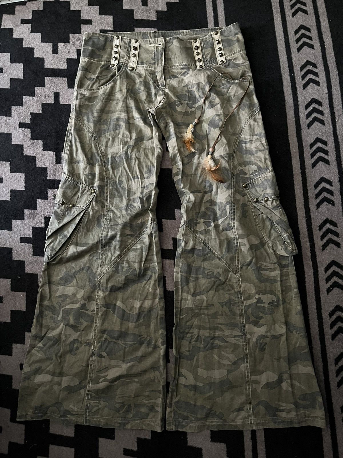 GOA Vintage buddha hood flare camo studed cargo pants Size US 31 - 1 Thumbnail