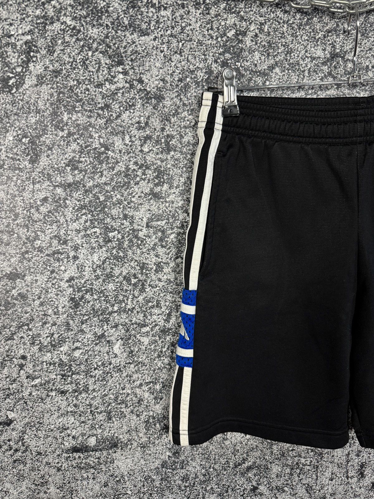 Adidas Adidas Vintage 90s Black Shorts Streetwear Size XS Size US 30 / EU 46 - 3 Thumbnail