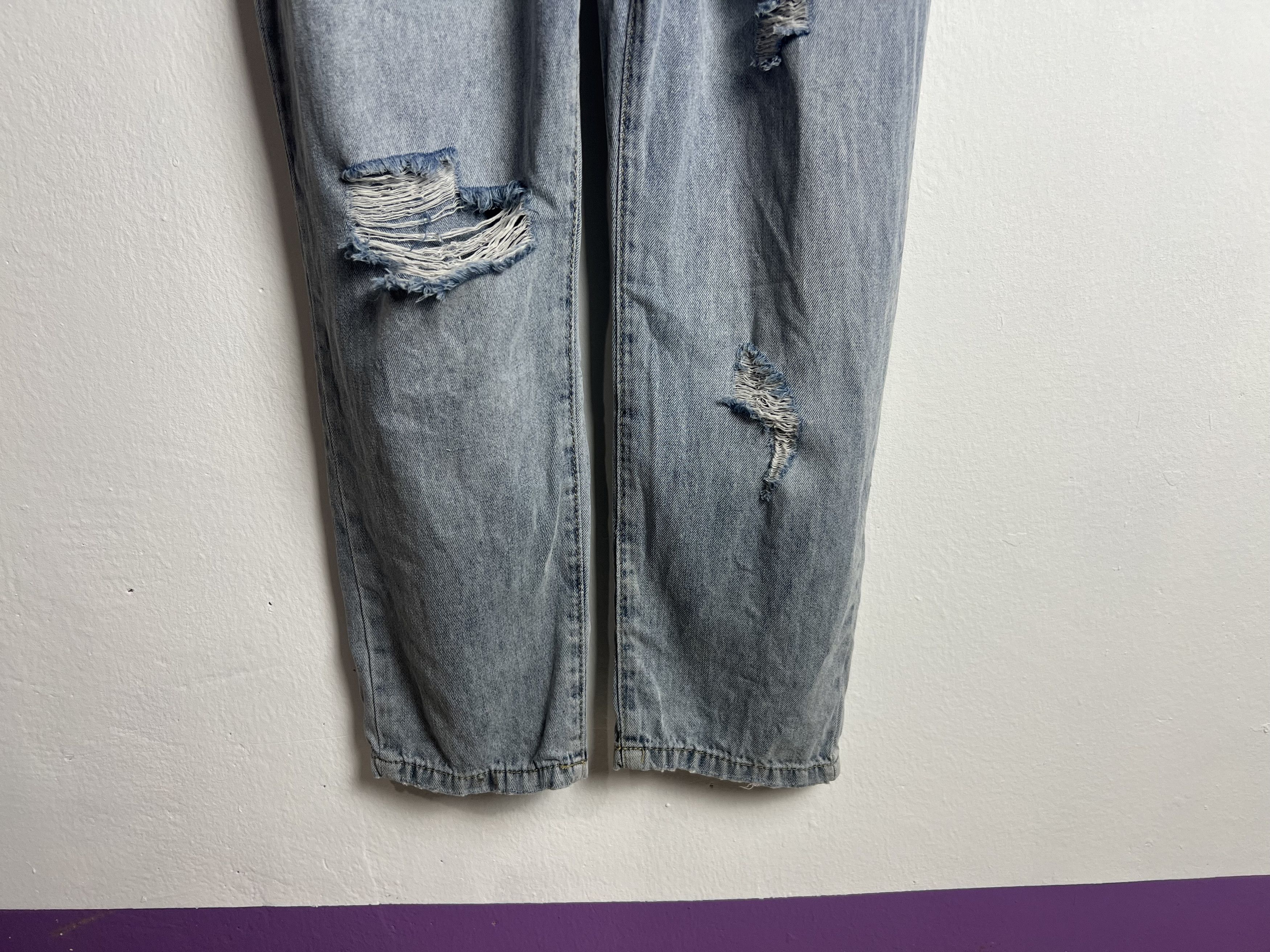 If Six Was Nine 5u Shops Light Wash Distressed Denim Overalls Size US 35 - 5 Thumbnail