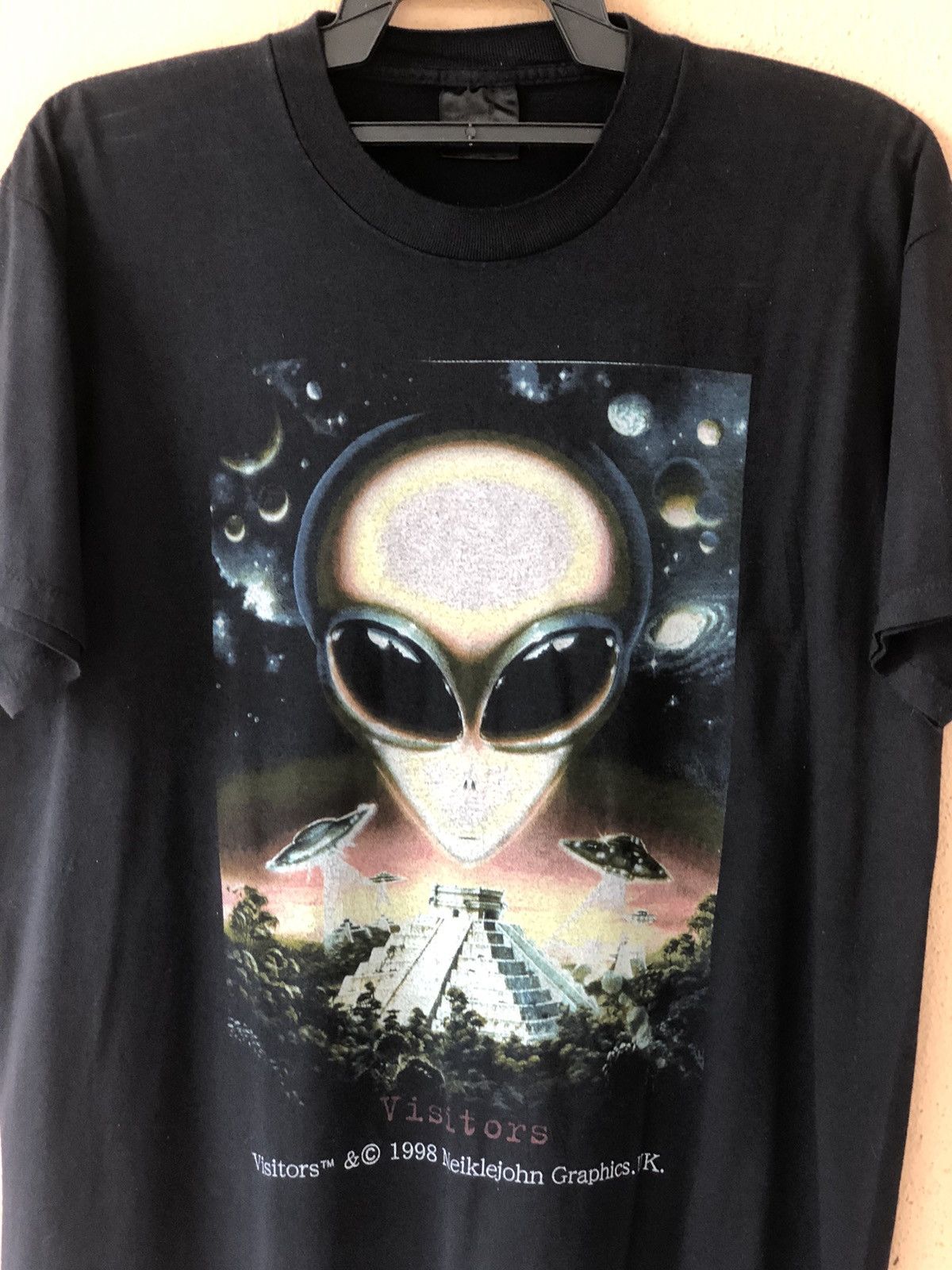 Vintage Vintage 90s Visitors The Alien Tee Size US L / EU 52-54 / 3 - 2 Thumbnail