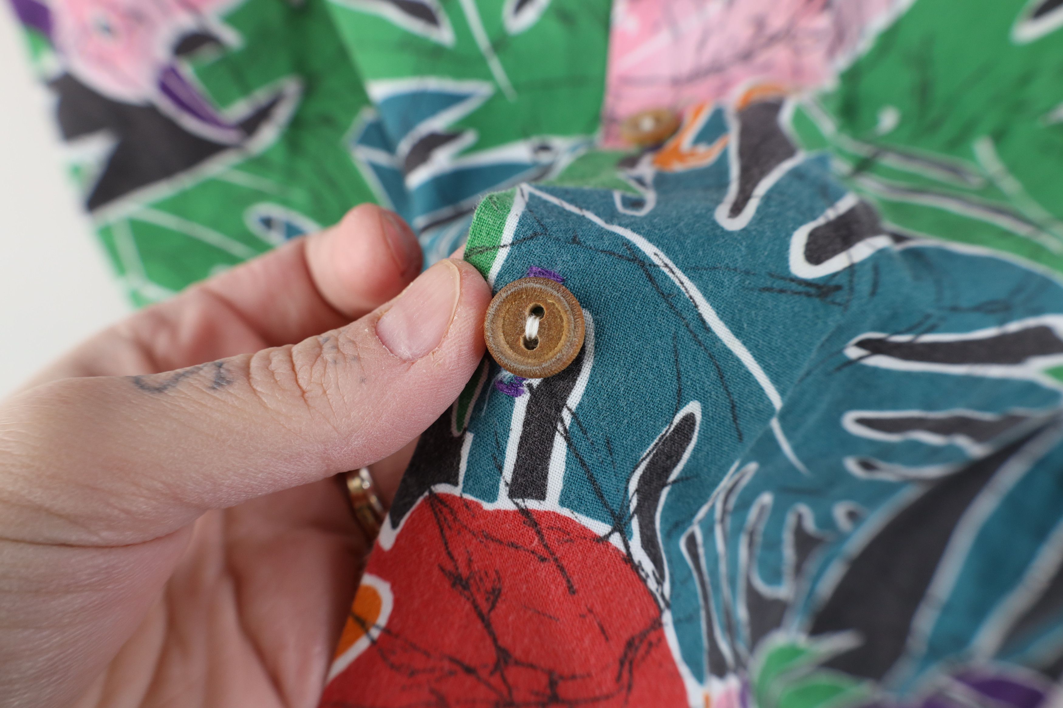 Vintage Vintage 70s 80s Streetwear Toucan Bird Hawaiian Shirt USA Size US S / EU 44-46 / 1 - 4 Thumbnail