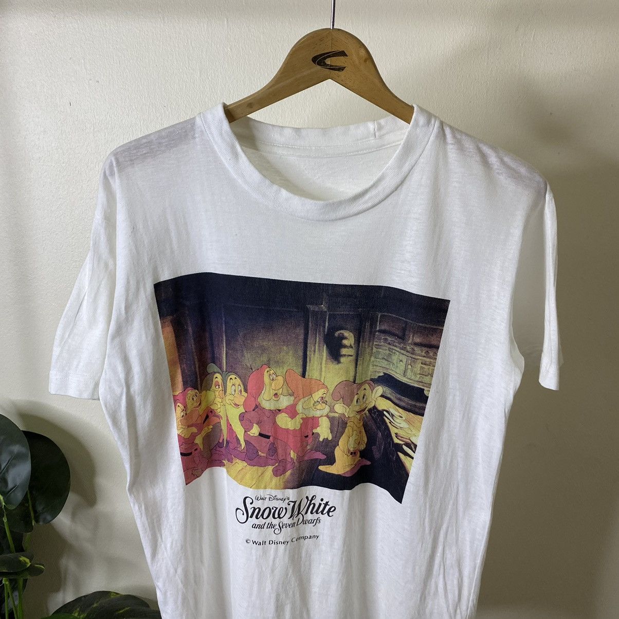 Disney 1990s Walt Disney Snow White And The Seven Dwarfs Promo Tee Size US S / EU 44-46 / 1 - 2 Thumbnail