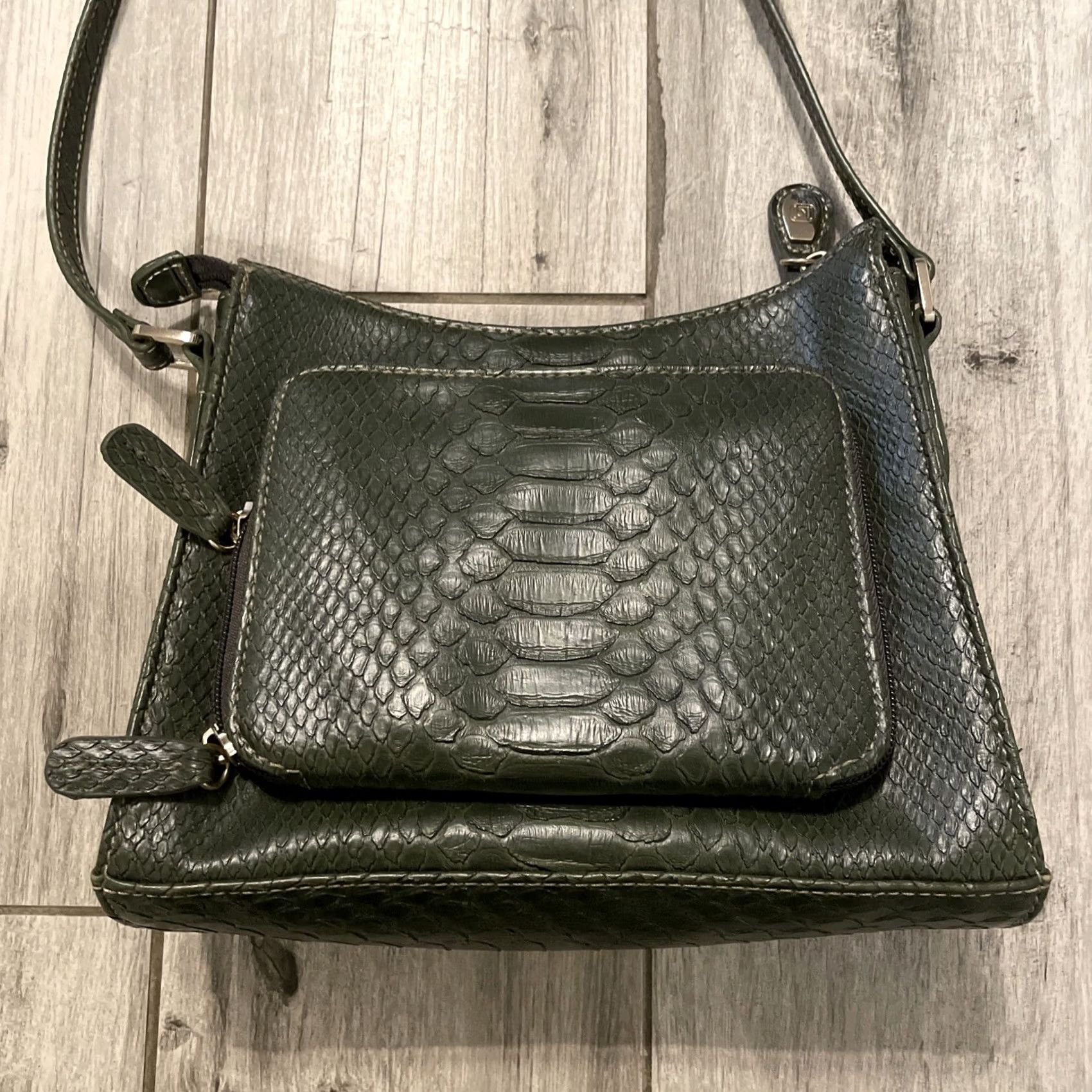 Liz Claiborne VINTAGE Liz Claiborne Satchel/Top Handle Bag Green Faux Leather Croc Embossed Small Womens Purse Size ONE SIZE - 5 Thumbnail