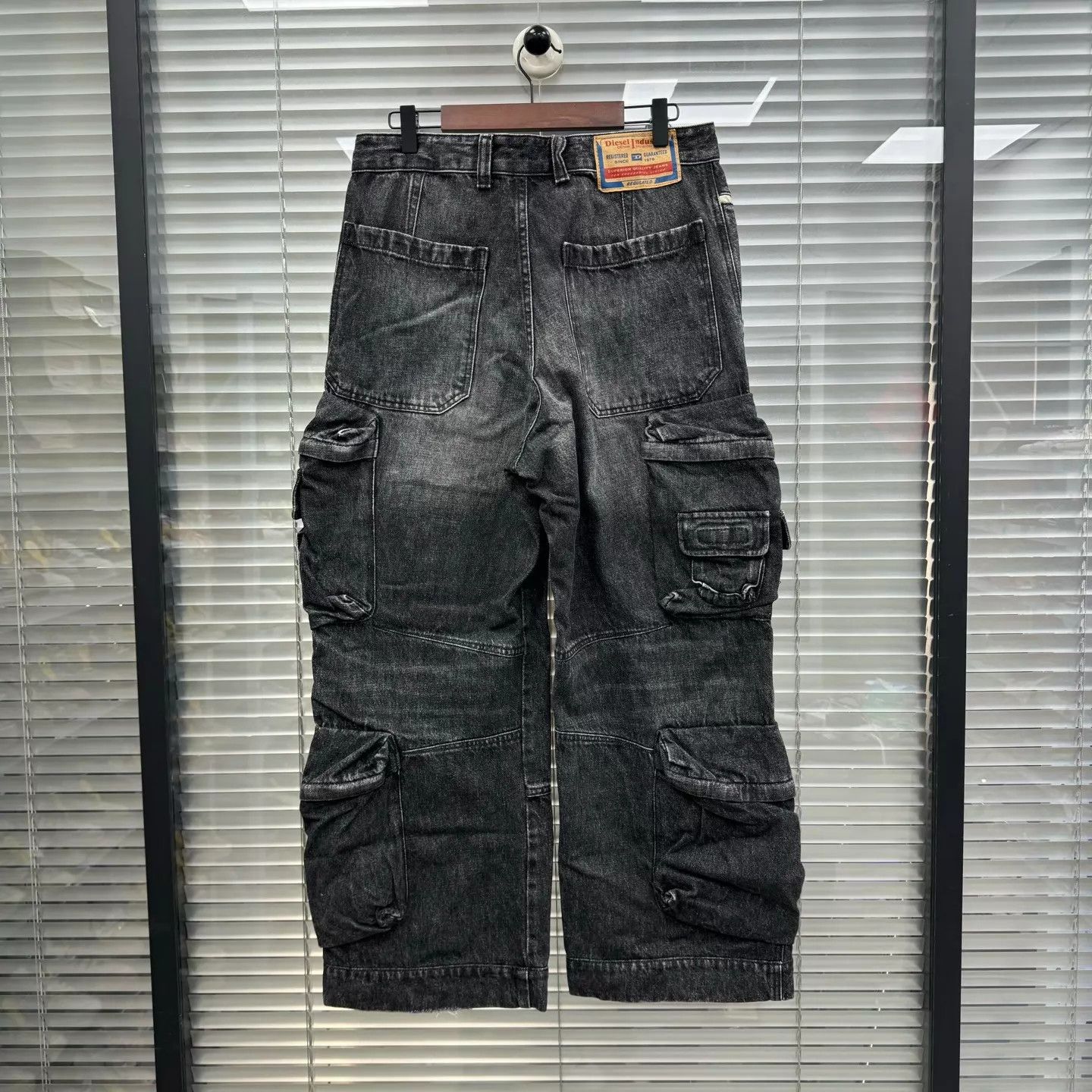 Diesel Diesel Black Multi-pocket Cargo Denim 30 Mint Size US 30 / EU 46 - 2 Thumbnail