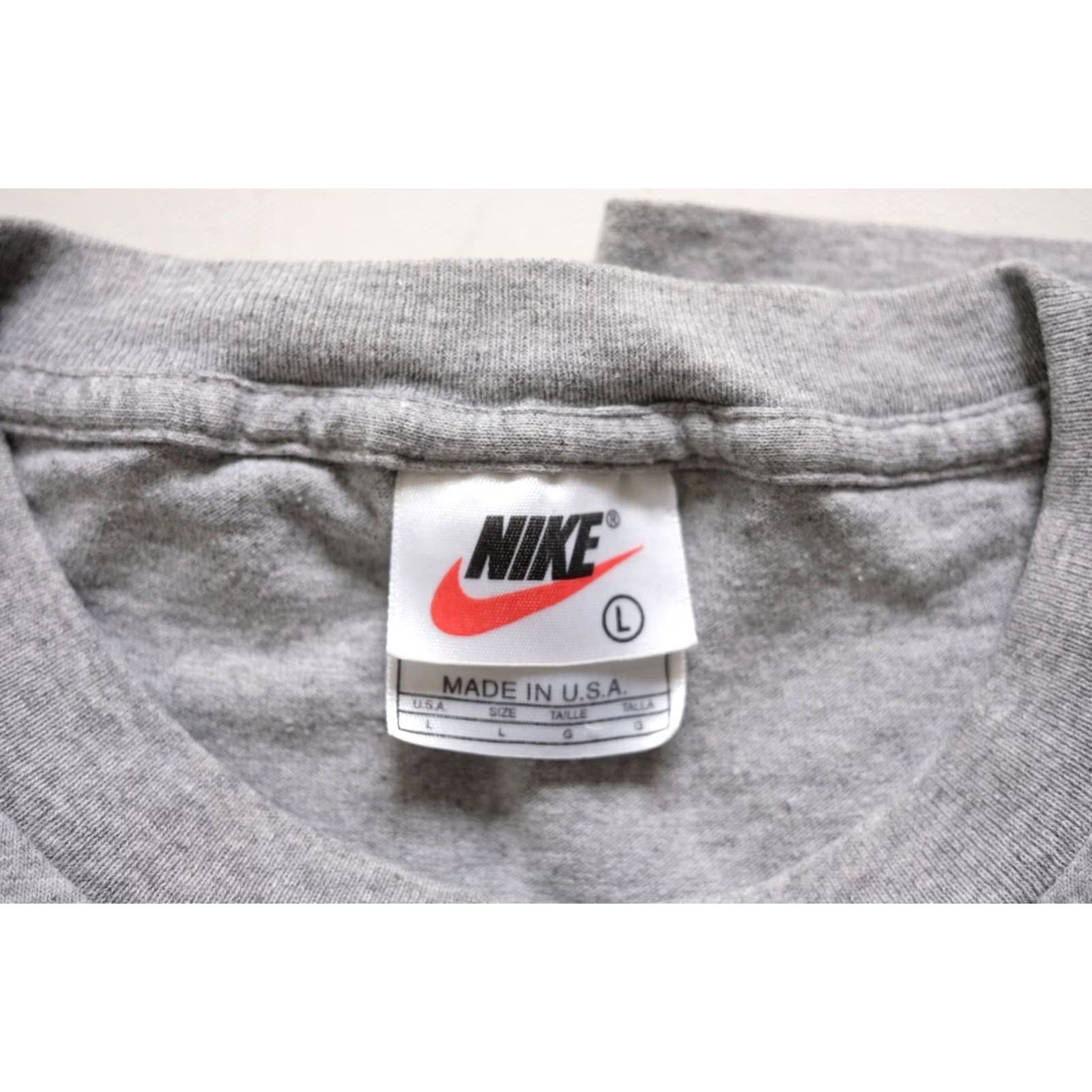 Nike VINTAGE Nike SOCCER T-Shirt Gray 90s USA MADE BIG SWOOSH GRAPHIC Crew Neck Size L Men Short Sleeve Shirts Size US L / EU 52-54 / 3 - 6 Thumbnail