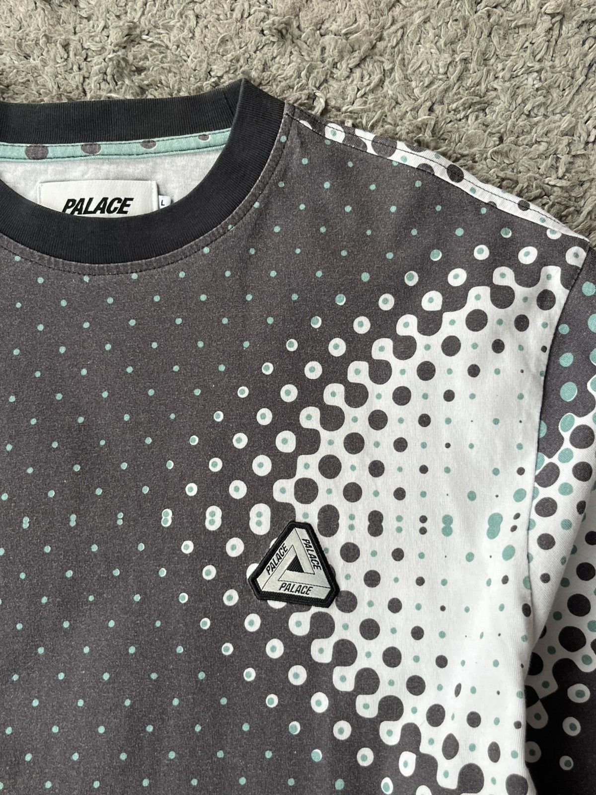 Palace Streetwear Tee Palace BIG LOGO Multi color Size US L / EU 52-54 / 3 - 3 Thumbnail
