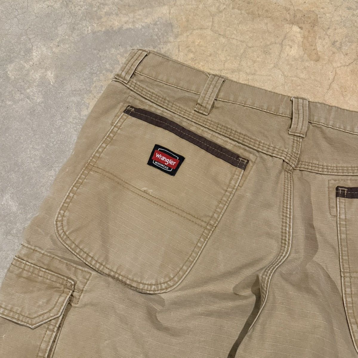 Carhartt 2000s Wrangler Faded Distressed Double Knee Cargo Work Pants Size US 38 / EU 54 - 11 Thumbnail