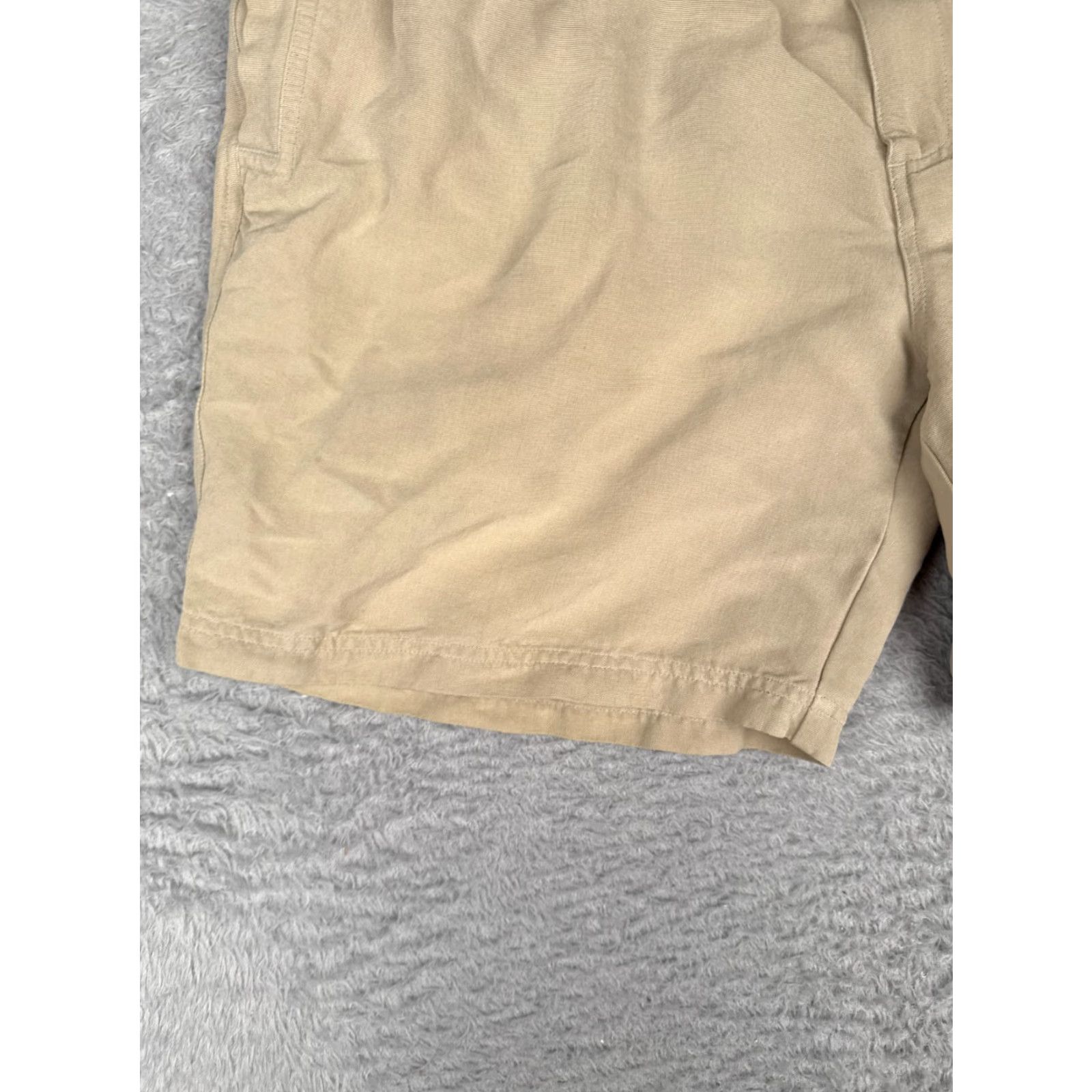 Tommy Bahama Tommy Bahama Shorts Adult 34 Beige 100% Silk Pleated Beach Vacation Resort 34x8 Size US 34 / EU 50 - 3 Thumbnail