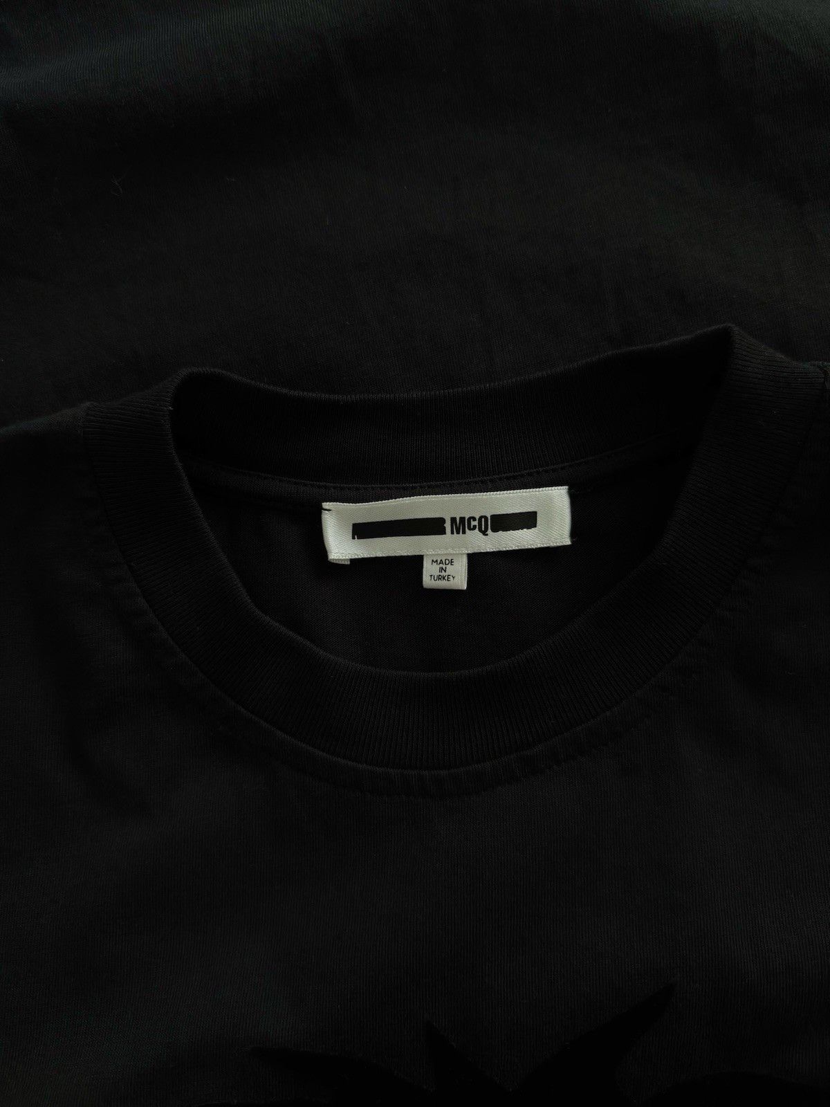 McQ Alexander McQueen DDP Alexander McQueen McQ Monster Eyes T-Shirt size S Size US S / EU 44-46 / 1 - 8 Thumbnail