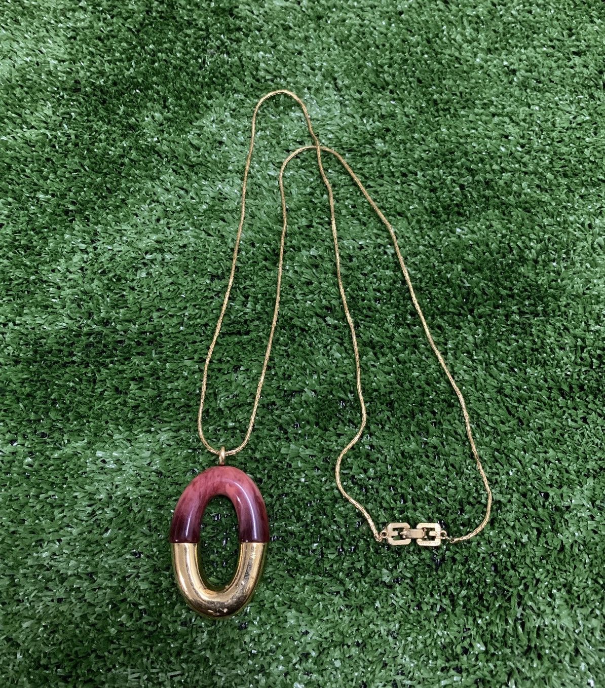 Givenchy Very Rare Vintage Brand Givenchy Gold Colour Necklace 1979s Size ONE SIZE - 1 Thumbnail