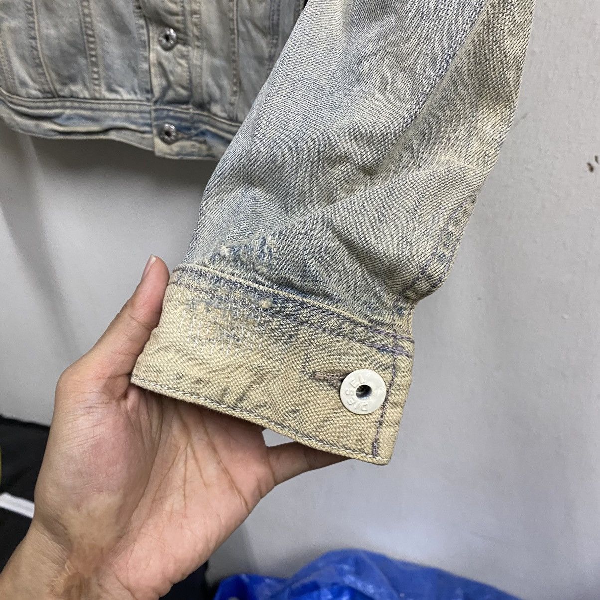 Diesel VINTAGE Diesel washed denim trucker jacket Size US S / EU 44-46 / 1 - 7 Thumbnail