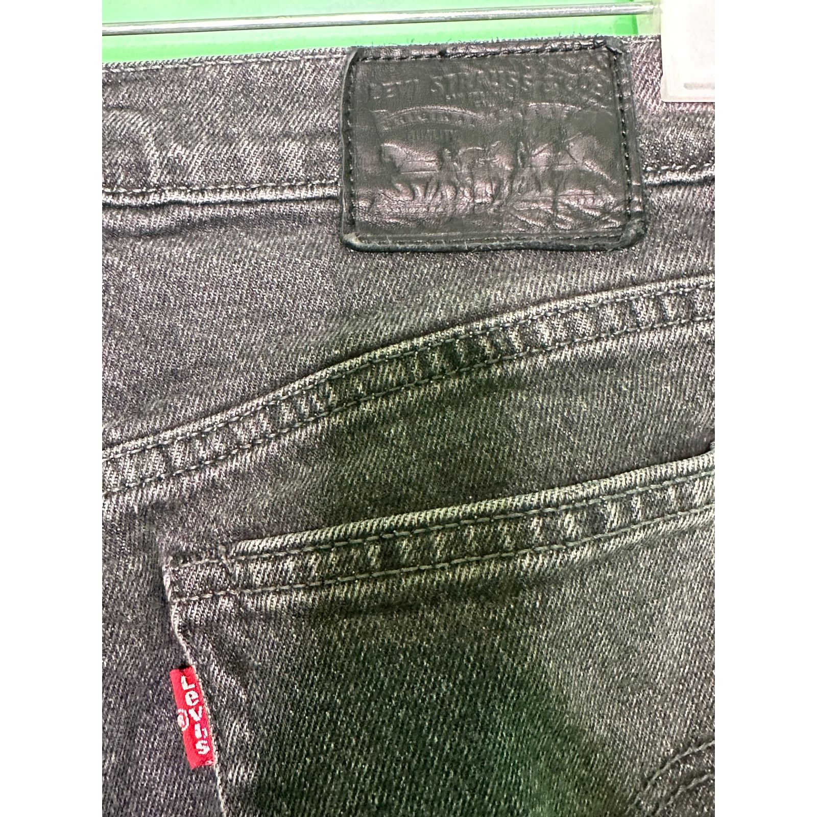 Levi's Levi's black button closures jeans size 24 - 0 Size 25" / US 0 / IT 36 - 3 Thumbnail